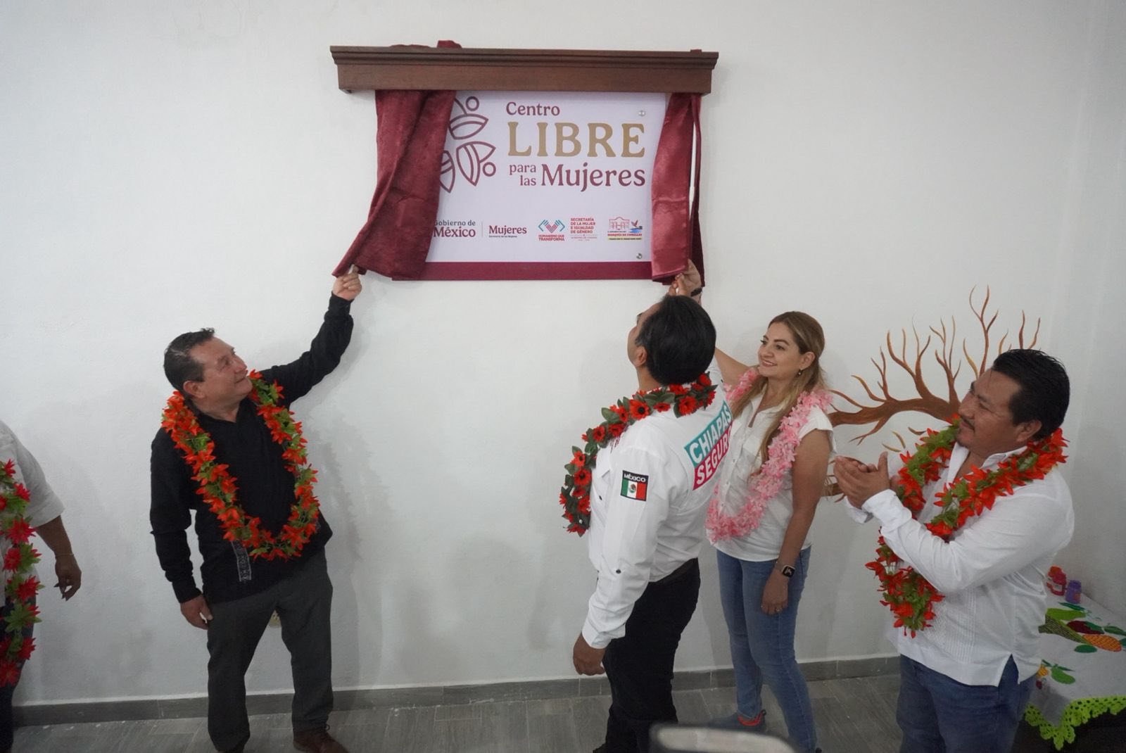 Se inaugura el Centro LIBRE para las Mujeres en Marqués de Comillas