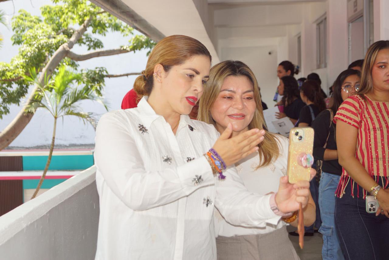 Asiste a inaguración titular de SEMUIGEN a conferencia virtual "Machosfera".