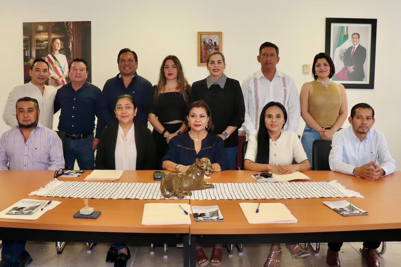 Firma de convenio de colaboración para la implementación del Programa de Atención Integral “Reina Roja” para Mujeres, Niñas y Adolescentes en Situación de Violencia.