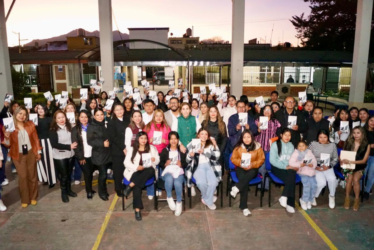 Campaña “Mujer, ¡alza tu voz! Detengamos las violencias” en la Escuela Normal “Lic. Manuel Larrainzar”
