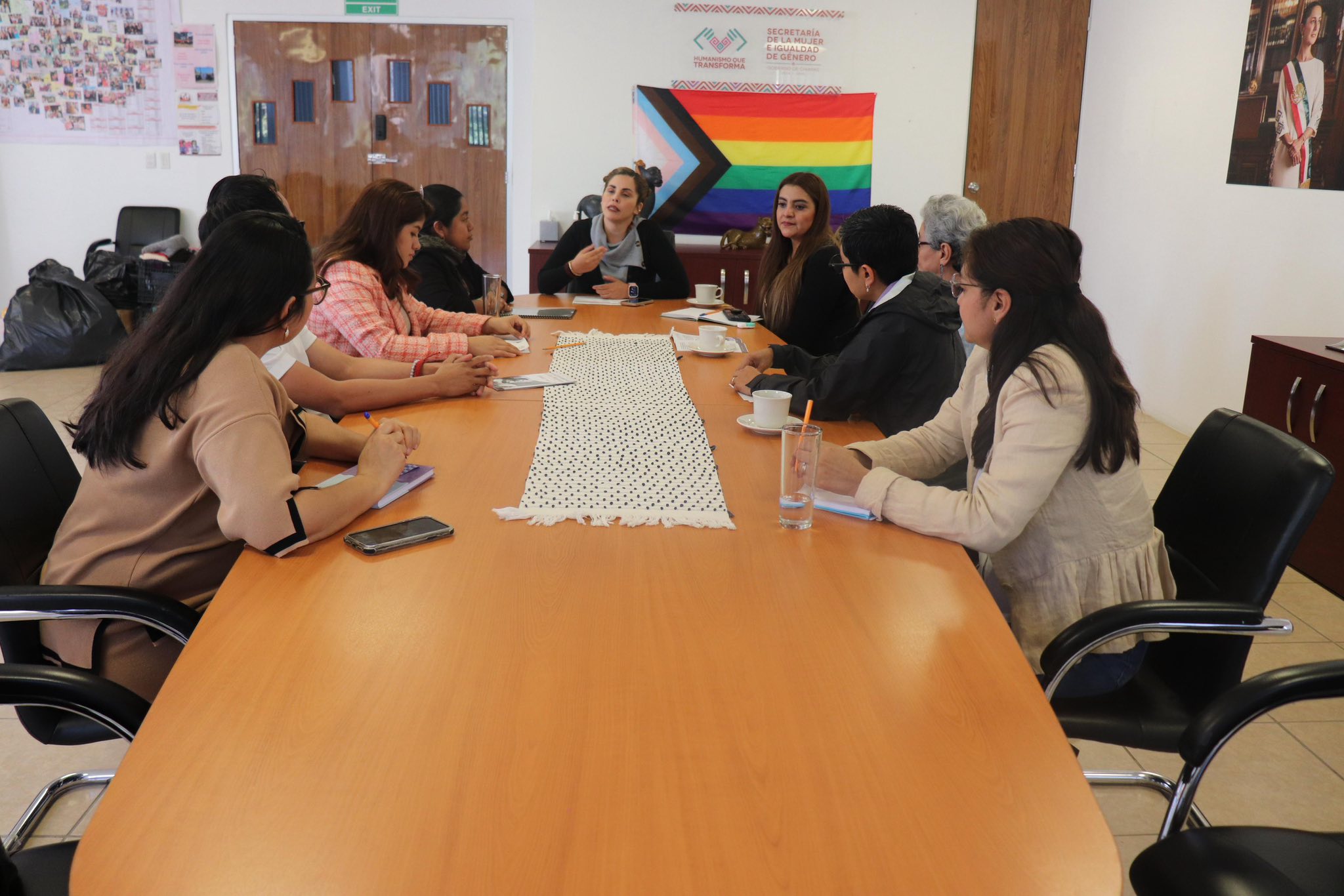 Reunión de trabajo con equipo de la Semuigen para coordinar acciones enfocadas en el fortalecimiento de la seguridad y el bienestar de las mujeres, previo a la conmemoración del Día Internacional de la Mujer.