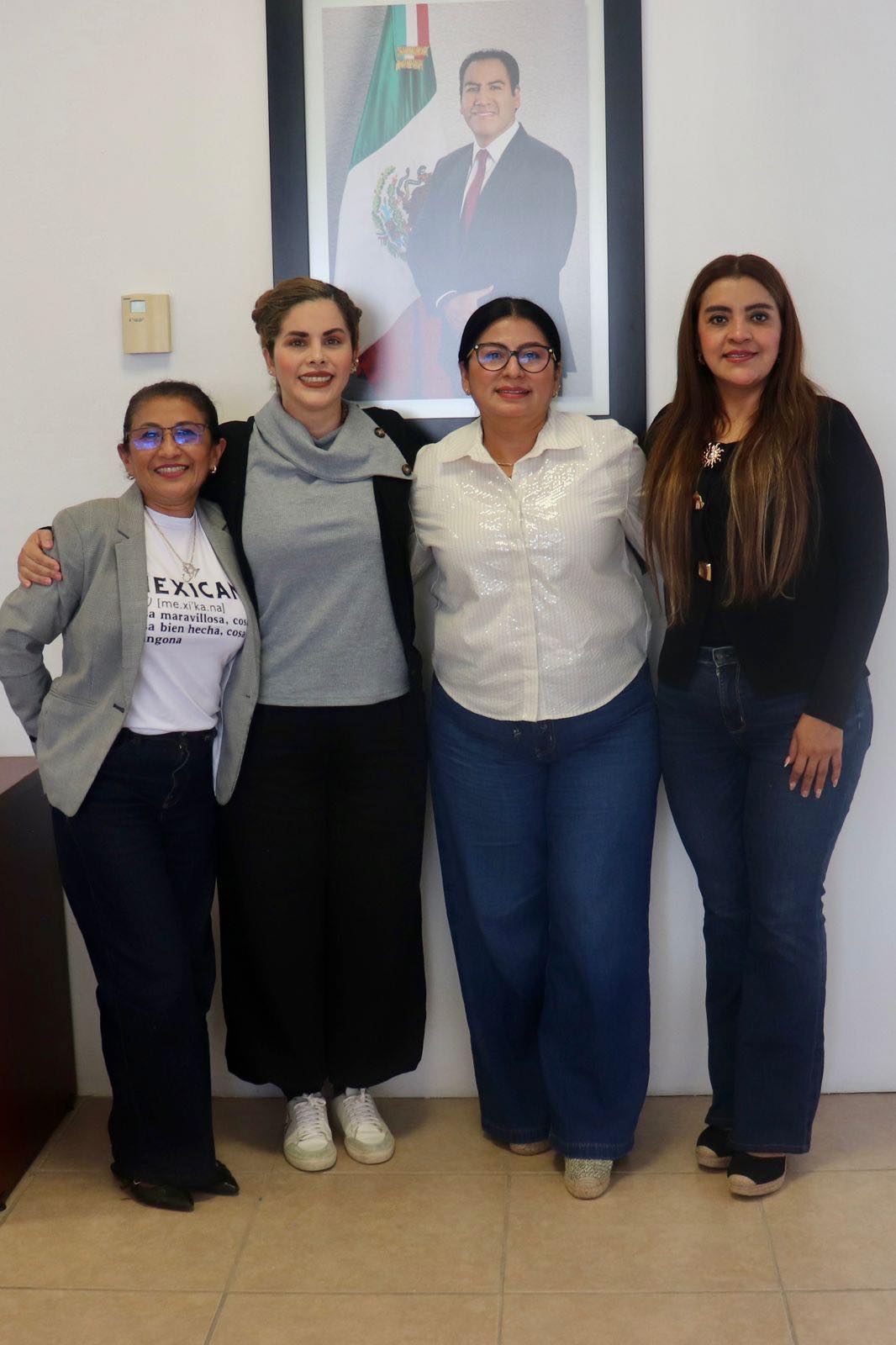 Reunión con la presidenta del DIF Municipal y la directora de la Instancia de la Mujer del municipio de Reforma.