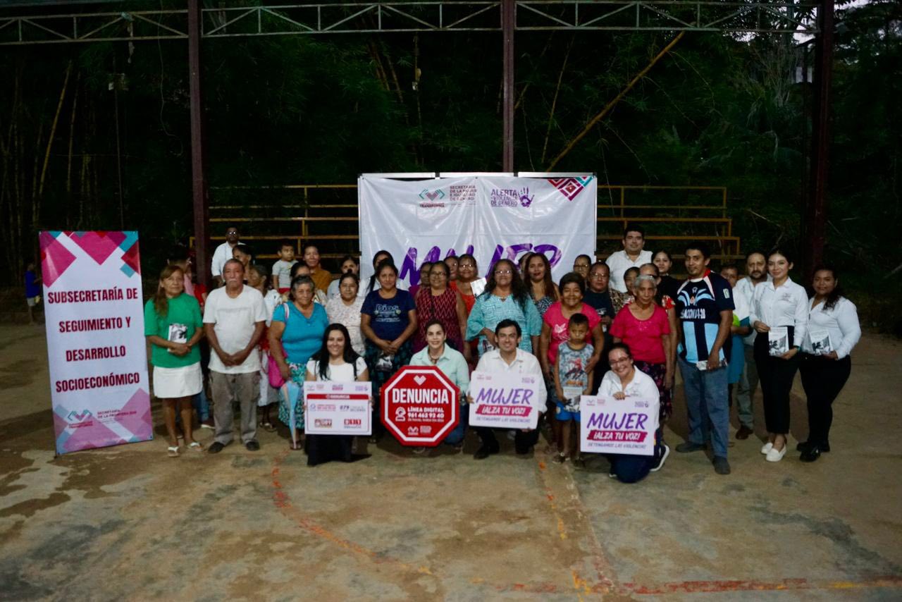 Campaña “Mujer, ¡alza tu voz! Detengamos las violencias”, en la colonia Loma Bonita, Tapachula.