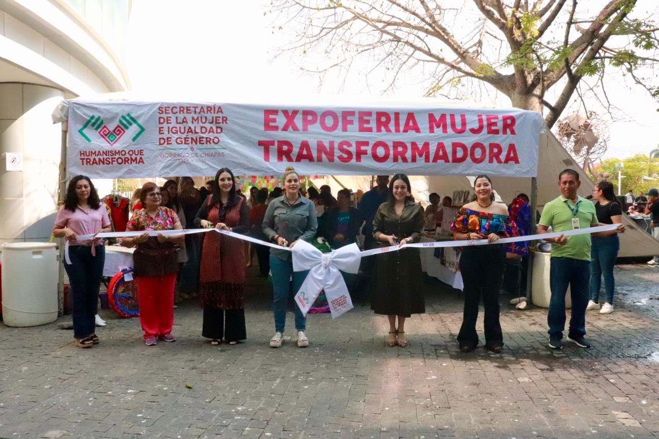 Inauguración de la Expo-Feria “Mujer Transformadora”, en la explanada de la Torre Chiapas.