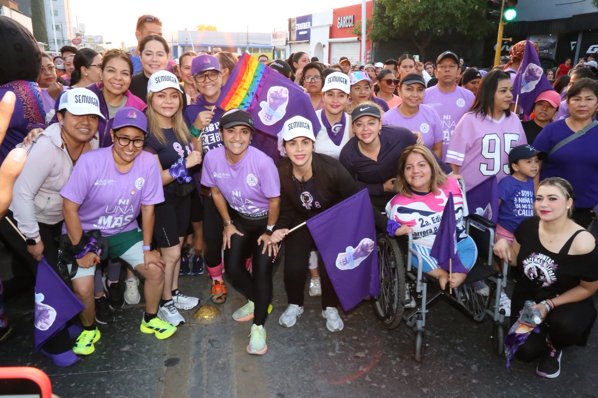 En el marco del Día Internacional de las Mujeres, se realizó la carrera “Mujer, ¡alza tu voz!”