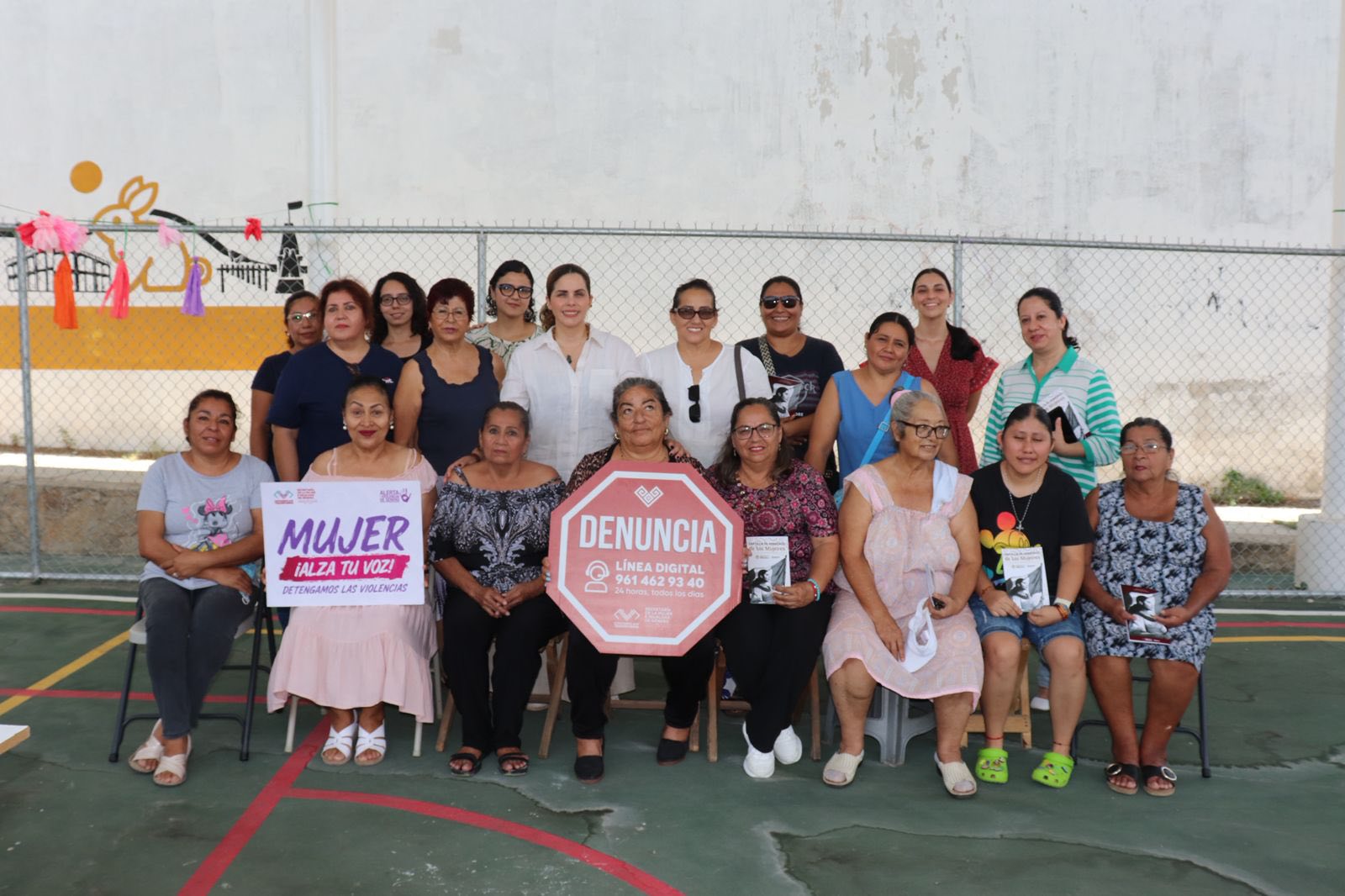 Visita a la colonia San José Yeguiste, como parte de la campaña “Mujer, ¡alza tu voz! Detengamos las violencias”.